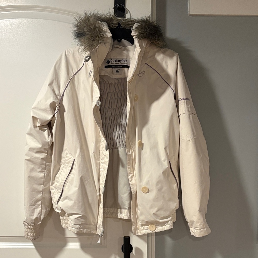 Columbia Women's Cream Ski Jacket with Faux Fur Trim